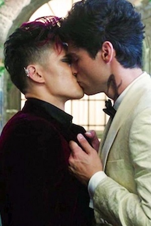 Simon & Camille Kiss  Shadowhunters 