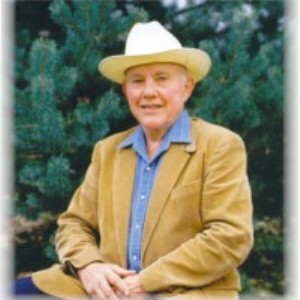 Author Bob Hinds