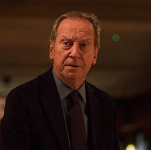 Bill Paterson as Dad in Fleabag