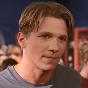 Riley Finn with his hair parted in the middle in a very late '90s way (Buffy the Vampire Slayer)