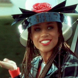 Dionne smiling in Clueless