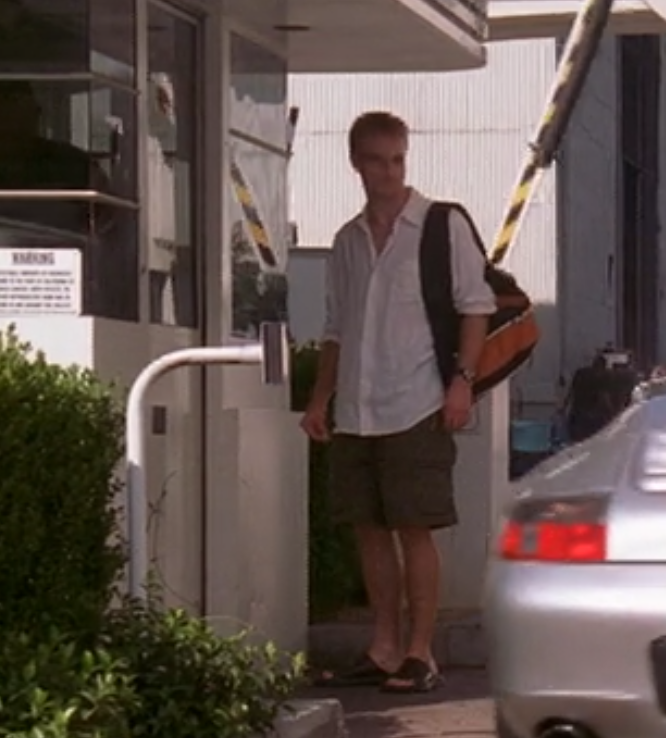 Dawson in a far too casual outfit for a first day at one's dream job