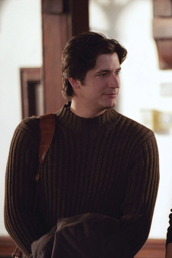 Ken Marino as Professor Wilder